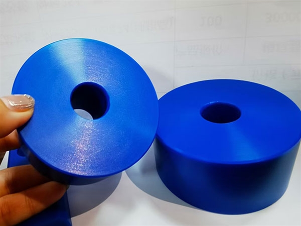 Ultra high molecular weight polyethylene wheel