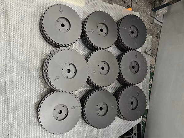 Ultra high molecular weight polyethylene wheel