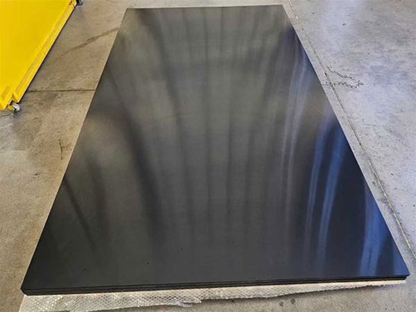 Ultra high molecular weight polyethylene sheet