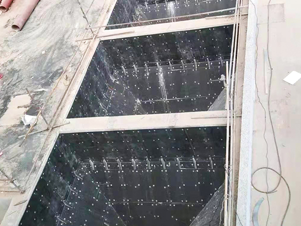 高分子衬板